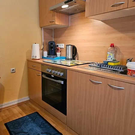 Apartament Eigener Eingang, 1-zimmer Mit Bett Und Grosse Wohnkueche Mit Schlafcouch